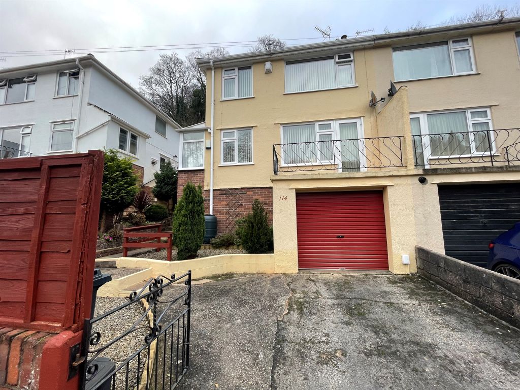 3 bed semidetached house for sale in Valley Road, Preston