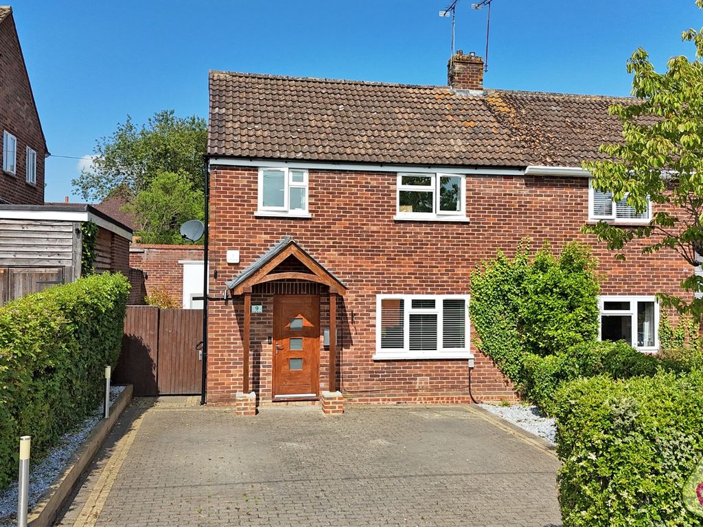 3 bed semidetached house for sale in York Road, Binfield RG42, £