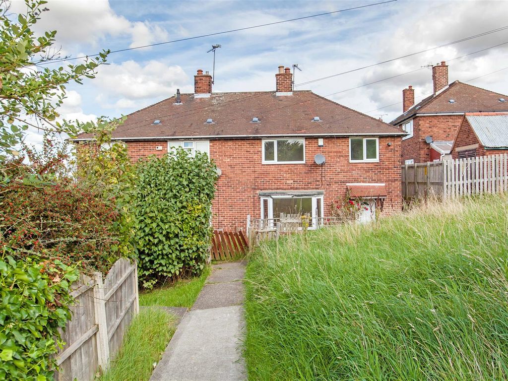 3 bed semidetached house for sale in Houfton Road, Bolsover