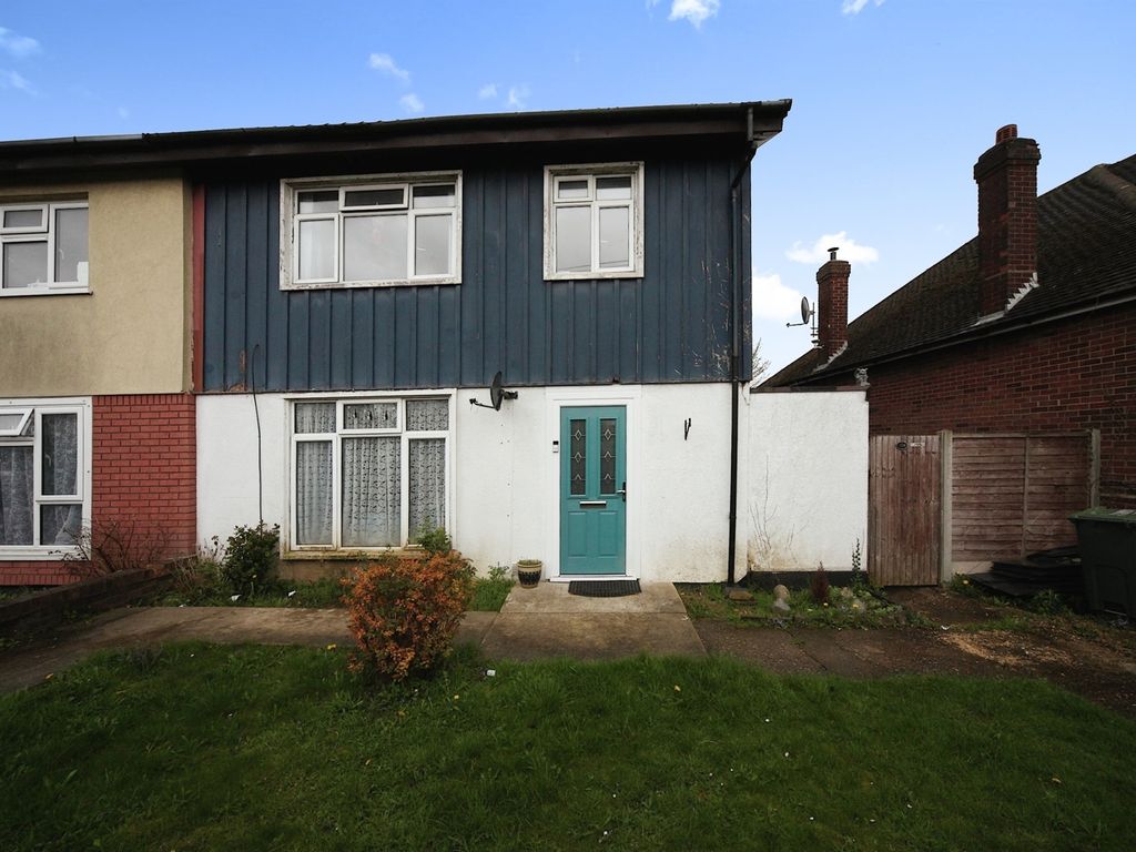 3 bed semidetached house for sale in Ashcroft Road, Luton LU2 Zoopla
