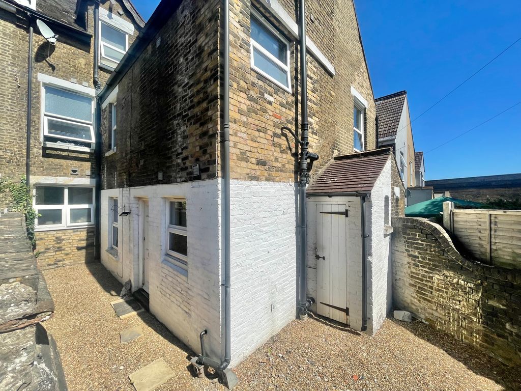 Studio for sale in Northcote Road, Strood, Kent. ME2 Zoopla