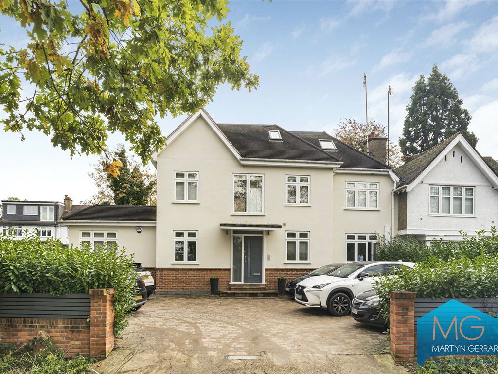 2 bed flat for sale in The Drive, Finchley, London N3, £650,000 Zoopla