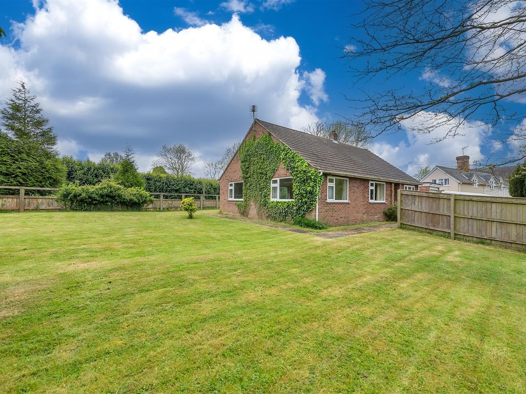 3 bed detached bungalow for sale in Old Post Office Road, Chevington