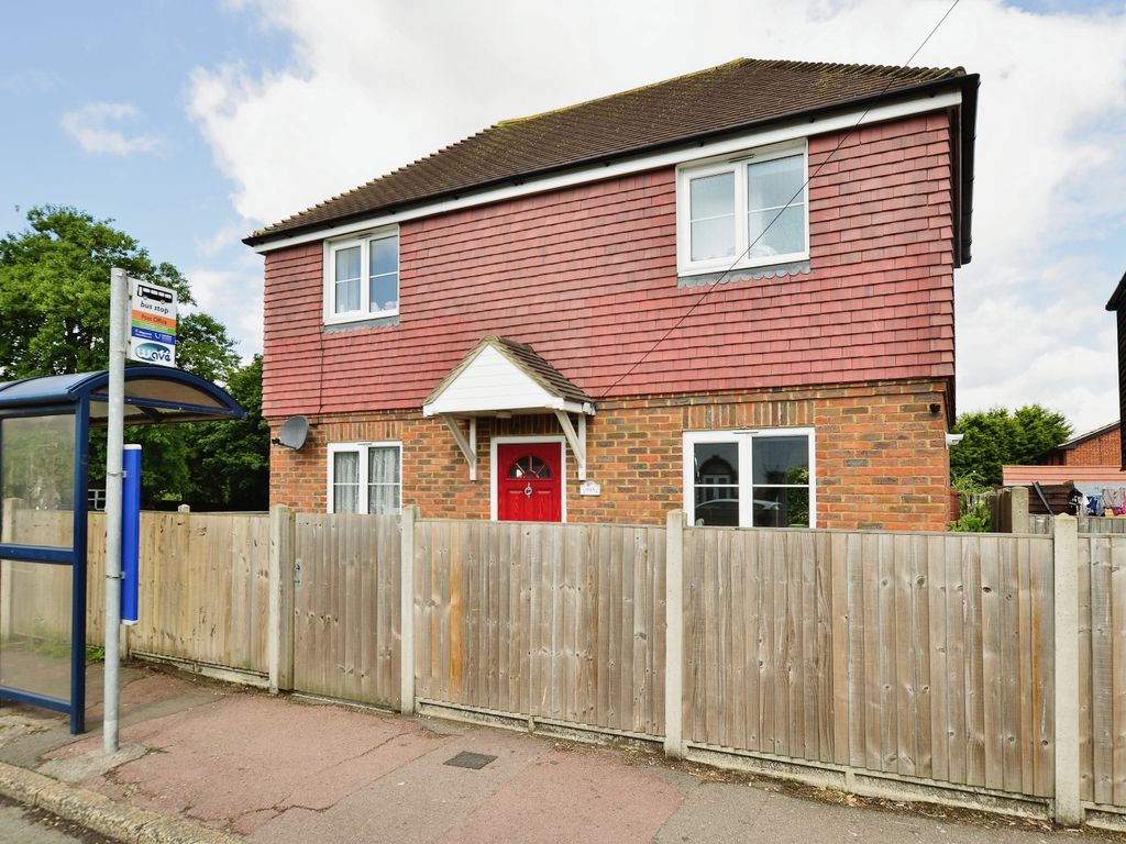 2 bed detached house for sale in High Street, Lydd, Romney Marsh, Kent