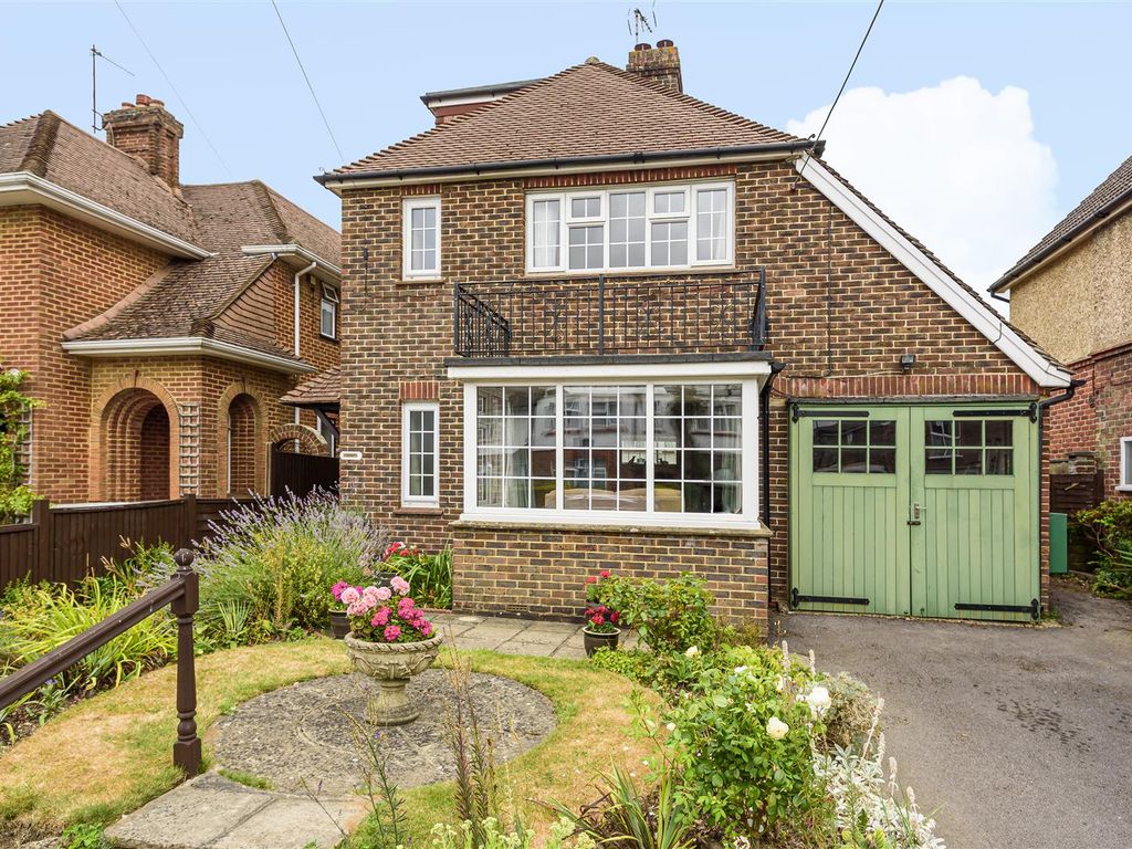 4 bed detached house for sale in King Avenue, Petersfield GU32