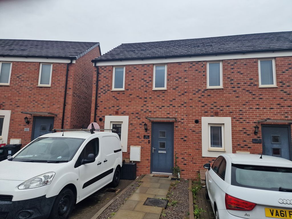 2 bed property to rent in Lobelia Road, Emersons Green, Bristol BS16