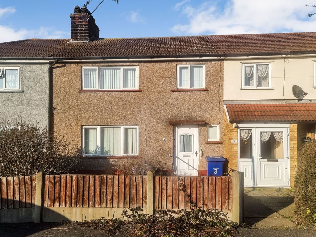 3 bed terraced house for sale in Moore Avenue, Tilbury RM18 Zoopla