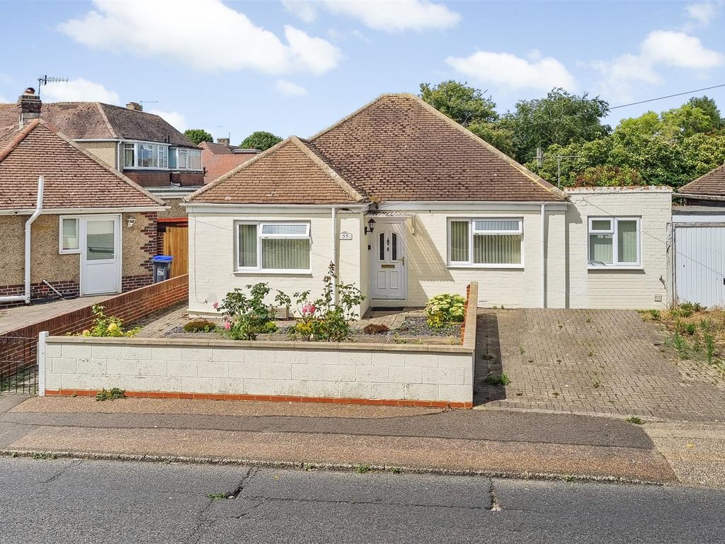 2 bed detached bungalow for sale in Middle Road, ShorehamBySea BN43