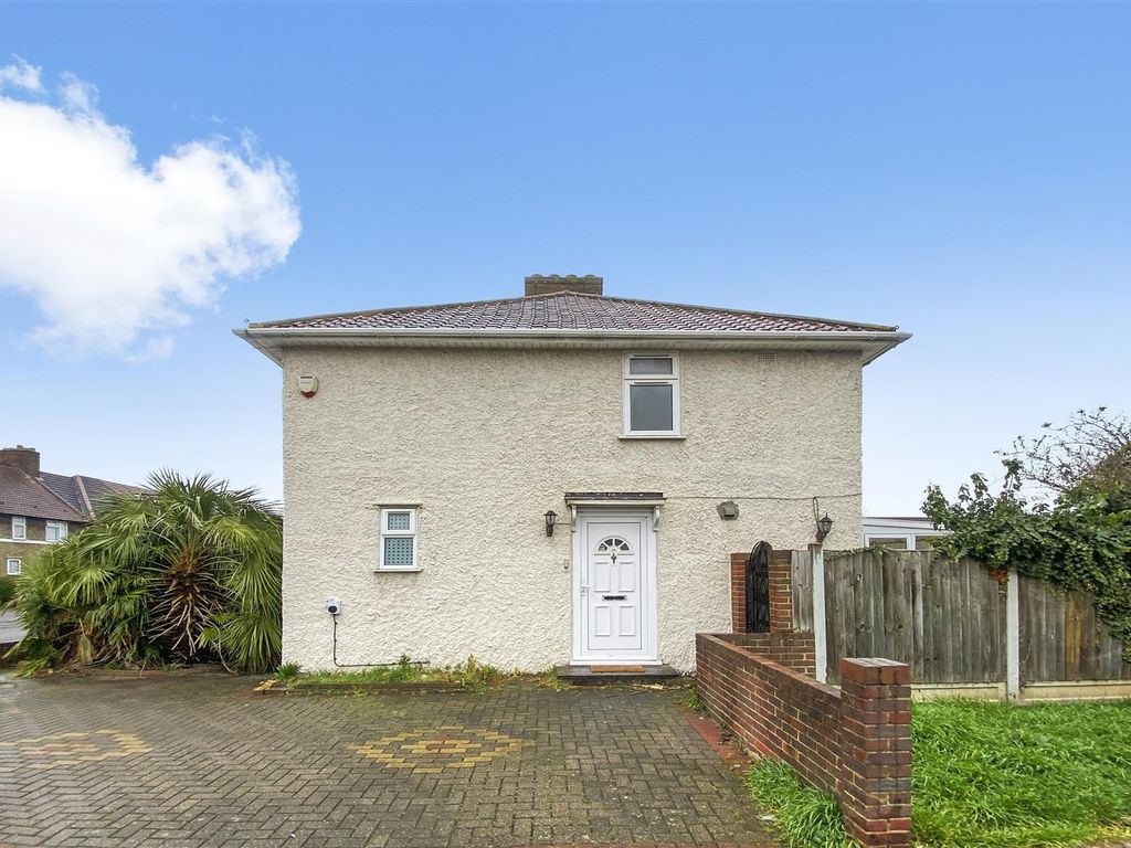 2 bed semidetached house for sale in Croppath Road, Dagenham, Essex