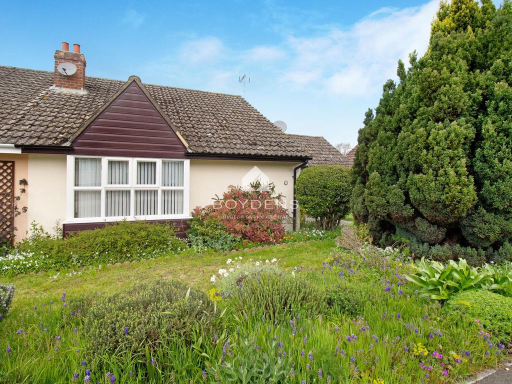 2 bed semidetached bungalow for sale in Conway Close, Wivenhoe