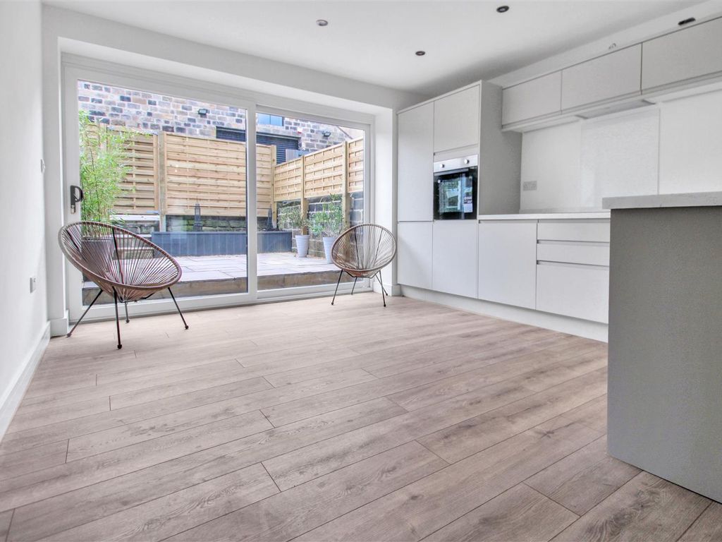 2 bed cottage for sale in Kirk Lane, Yeadon, Leeds LS19 Zoopla