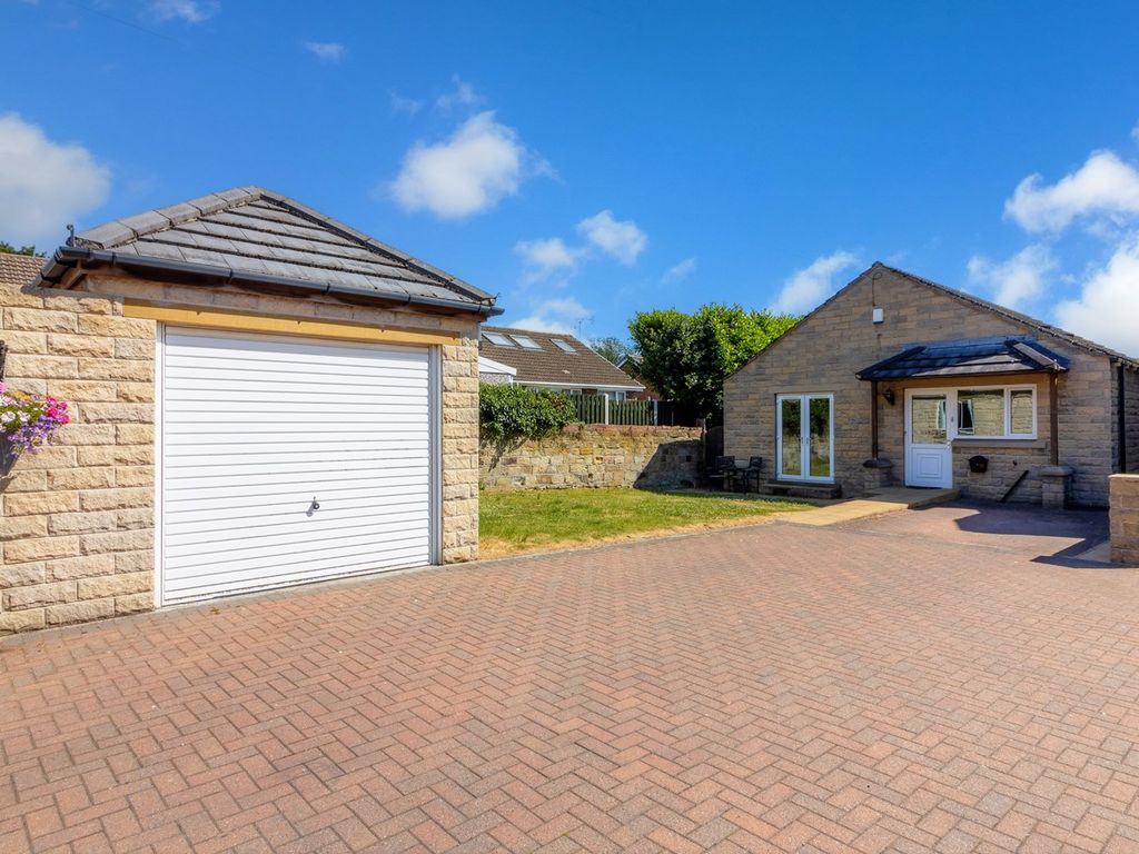 3 bed bungalow for sale in Downs House Close, South Hiendley, Barnsley