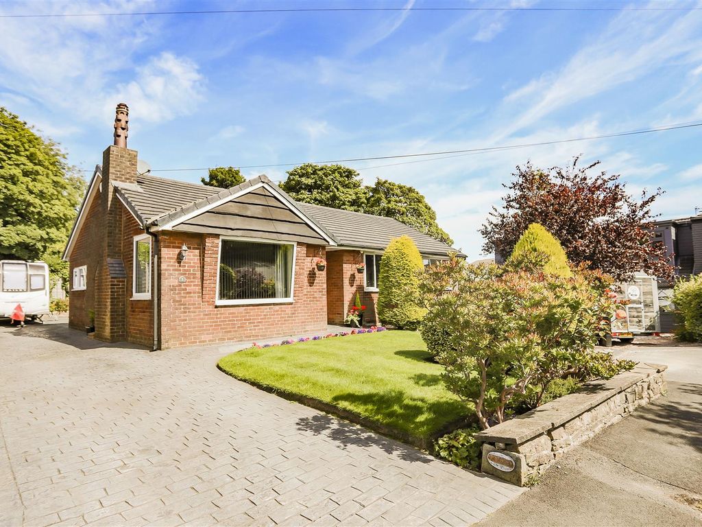 3 bed detached bungalow for sale in Carr Bank Drive, Ramsbottom, Bury