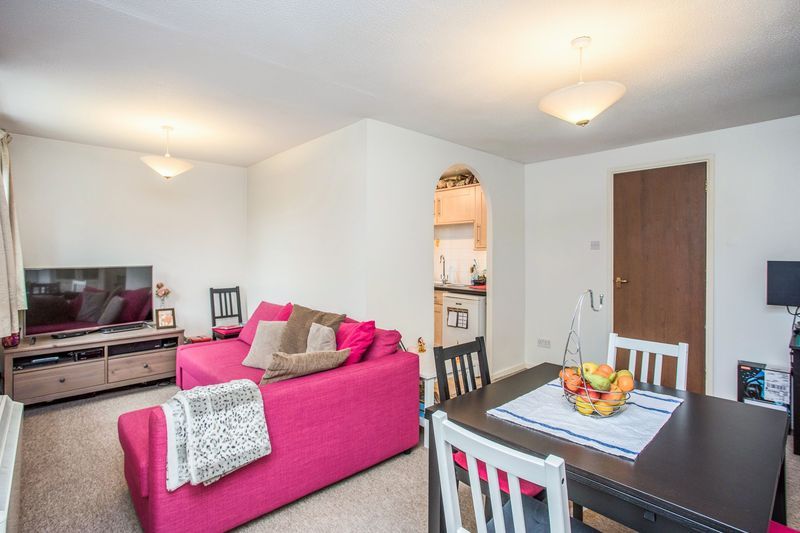 2 bed flat to rent in Merrivale Mews, Tavistock Road, West Drayton UB7