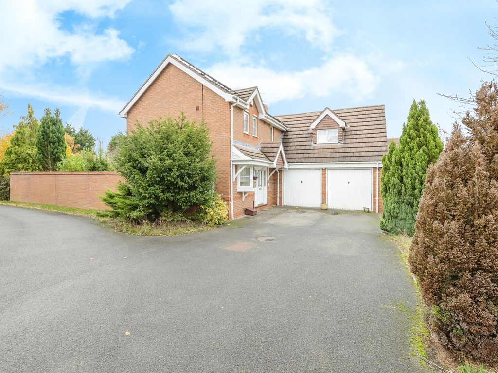 5 bed detached house for sale in Dixon Road, Kingsthorpe, Northampton