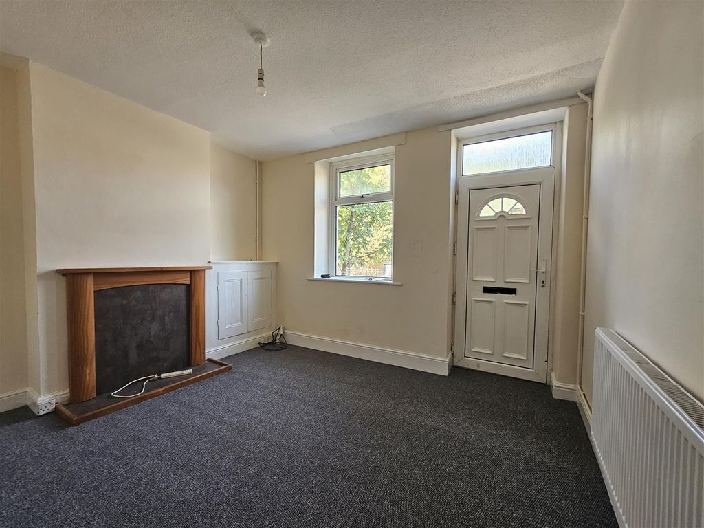 3 bed property for sale in Newgate Lane, Mansfield, Nottinghamshire