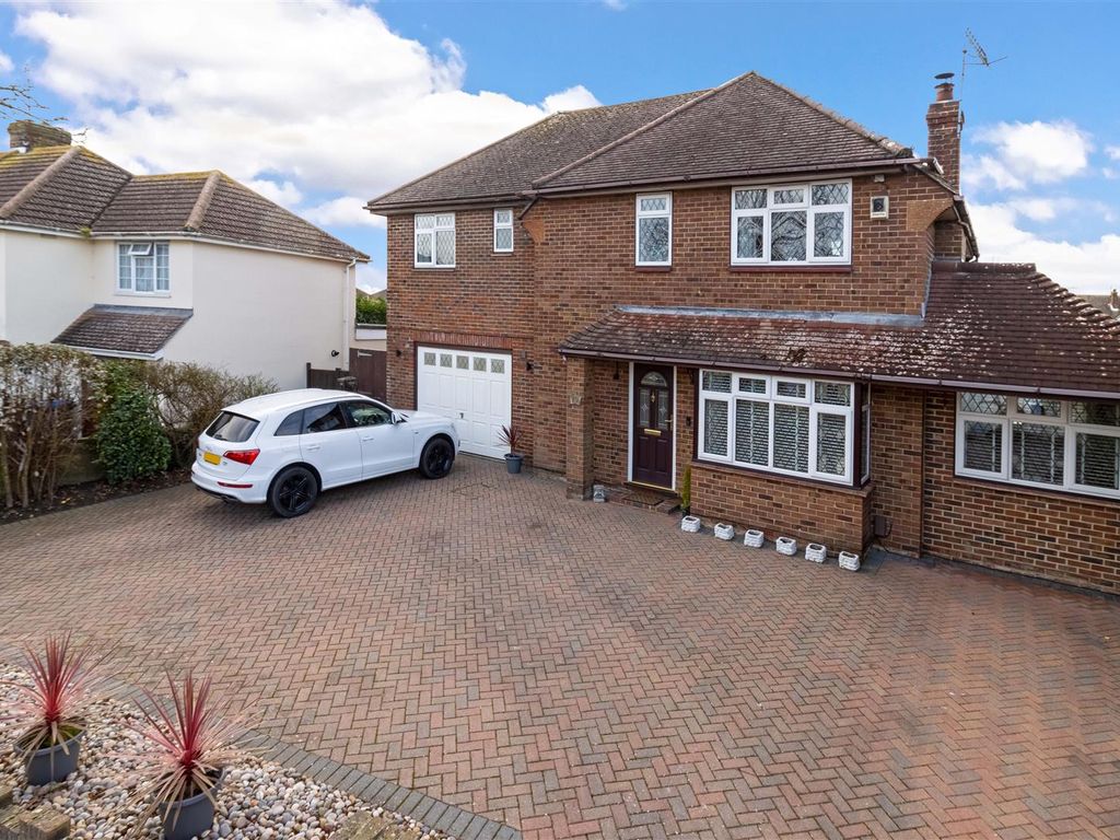 5 bed detached house for sale in Morland Avenue, Broadwater, Worthing