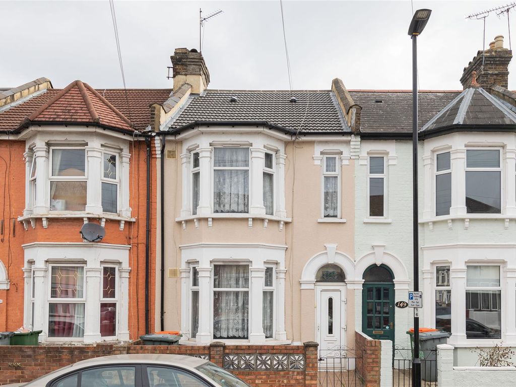 3 bed terraced house for sale in Dersingham Avenue, London E12 Zoopla