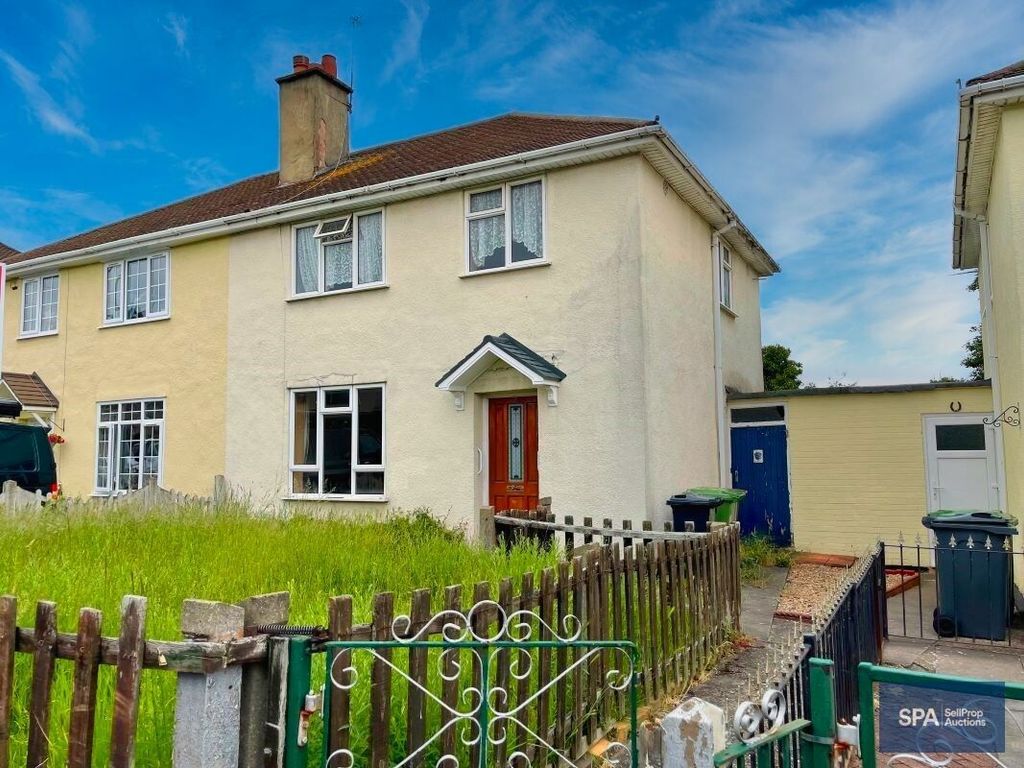 3 bed semidetached house for sale in 17 Ashtree Grove, Bilston, West