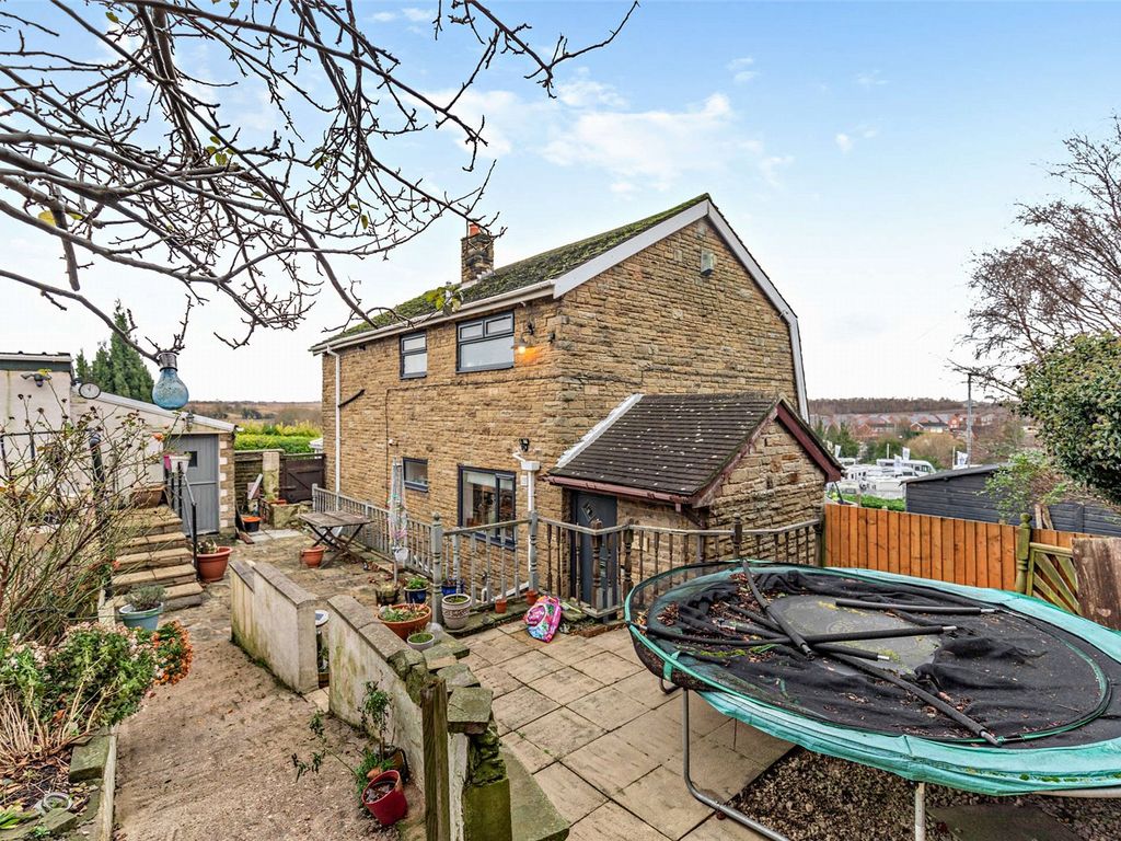 4 bed detached house for sale in Pontefract Road, Knottingley, West