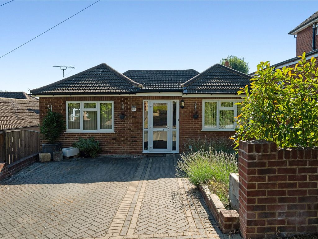 3 bed bungalow for sale in Chipstead Way, Banstead, Surrey SM7 Zoopla