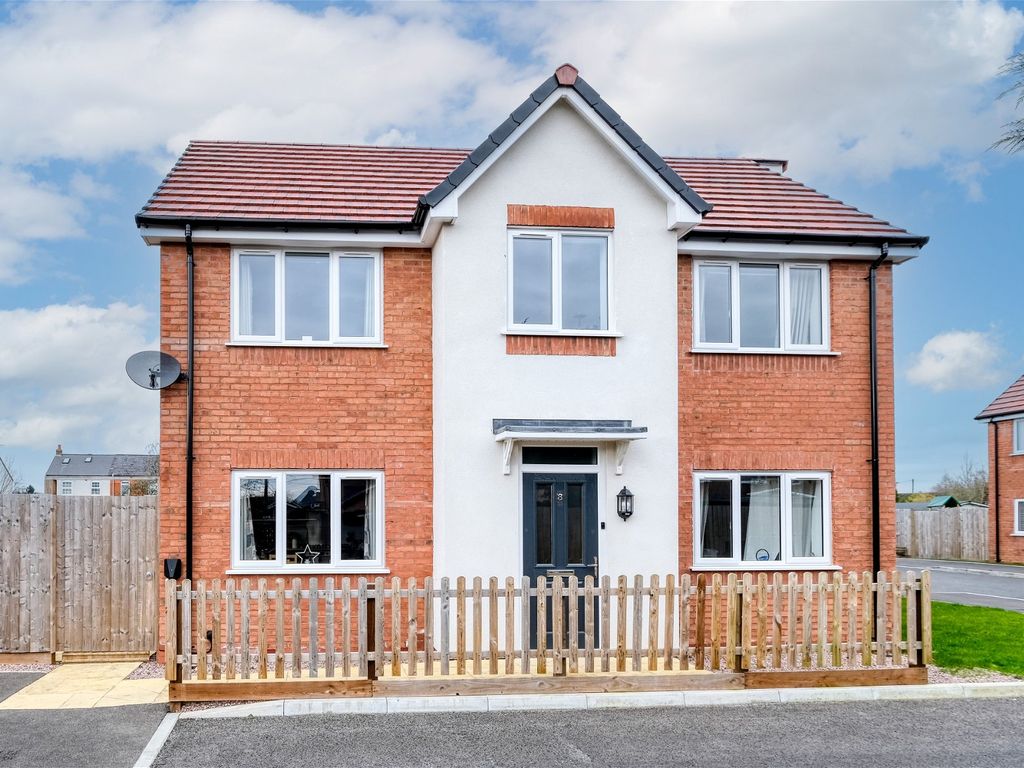 3 bed detached house for sale in Royal Oak Drive, Alcester Road
