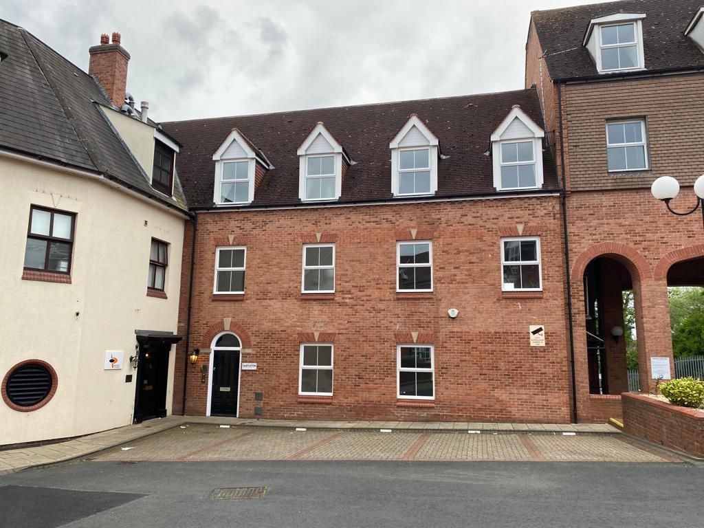 Office to let in Douglas House, 1 Emmanuel Court, 14 16 Reddicroft, Sutton Coldfield, West