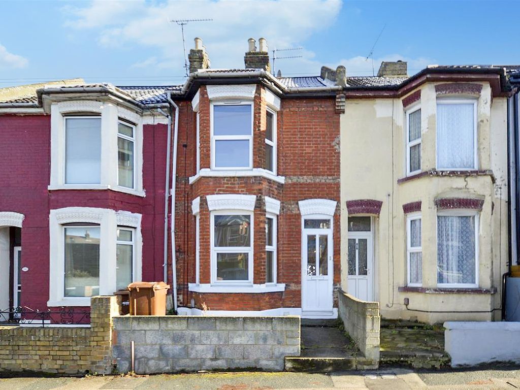3 bed terraced house for sale in Rock Avenue, Gillingham ME7, £300,000