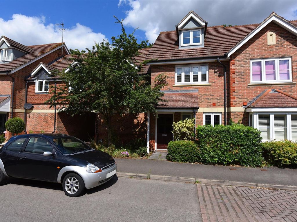 2 bed terraced house for sale in Dowles Green, Wokingham RG40, £395,000