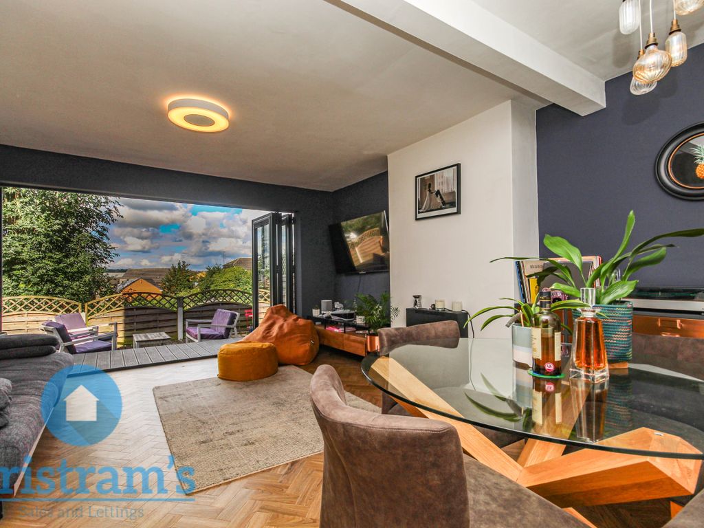 3 bed end terrace house for sale in Cemetery Road, Stapleford