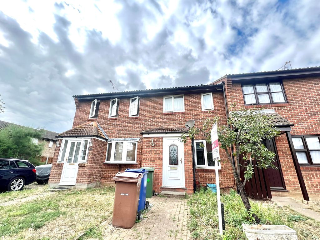 2 bed terraced house for sale in Dryden Place, Tilbury RM18, £265,000