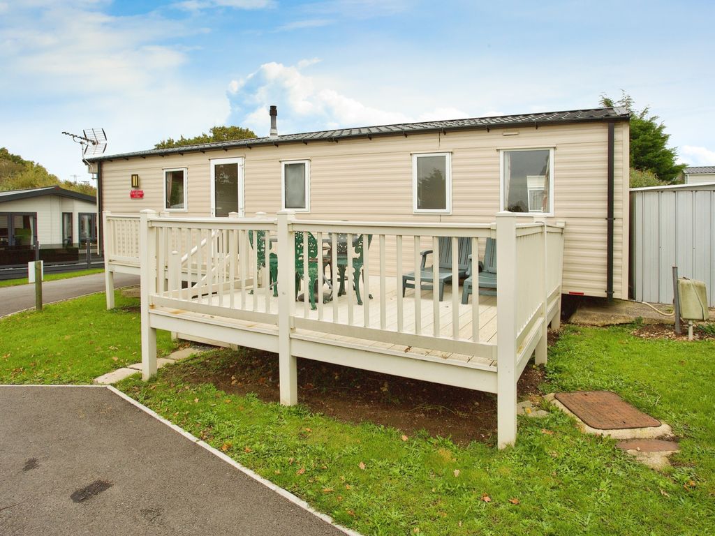 2 bed mobile/park home for sale in Solent Breezes, Chilling Lane