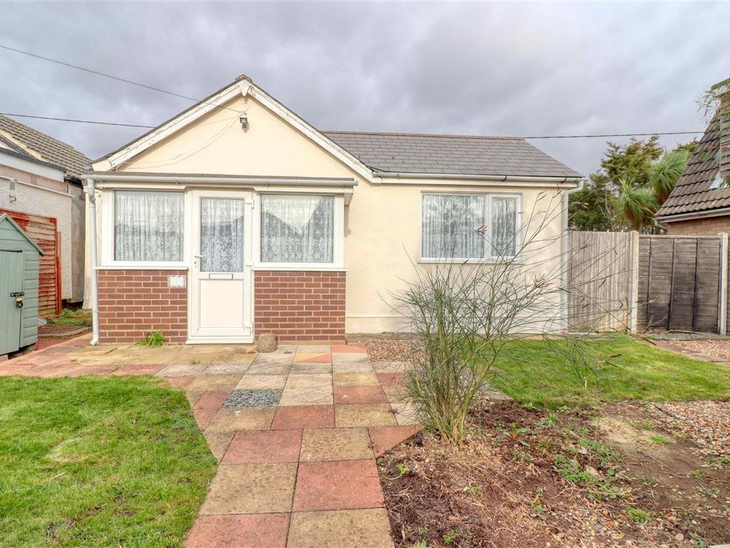 1 bed bungalow for sale in Gorse Way, Jaywick, ClactonOnSea CO15, £