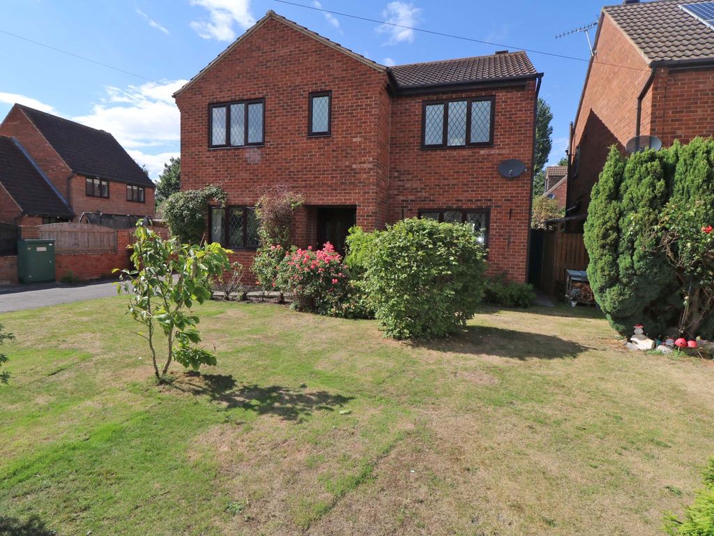 4 bed detached house for sale in Linton Close, Westwoodside, Doncaster