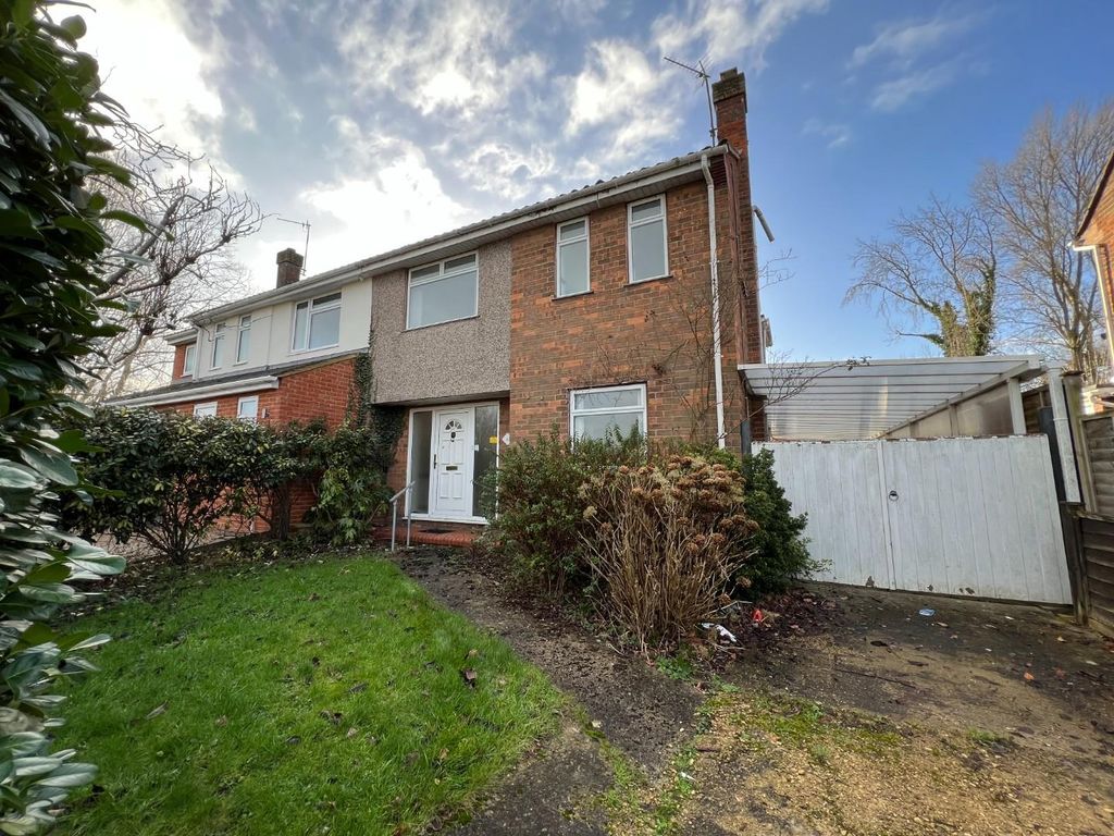 3 bed semidetached house for sale in Queens Drive, Swindon SN3 Zoopla