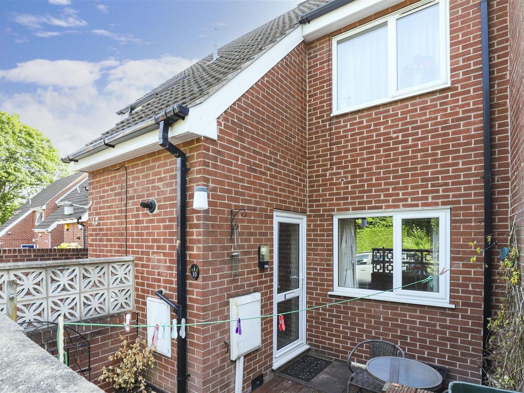 2 bed for sale in Raibank Gardens, Woodthorpe