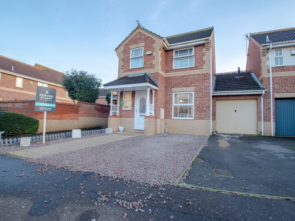 3 bed linkdetached house for sale in Balintore Rise, Orton Southgate