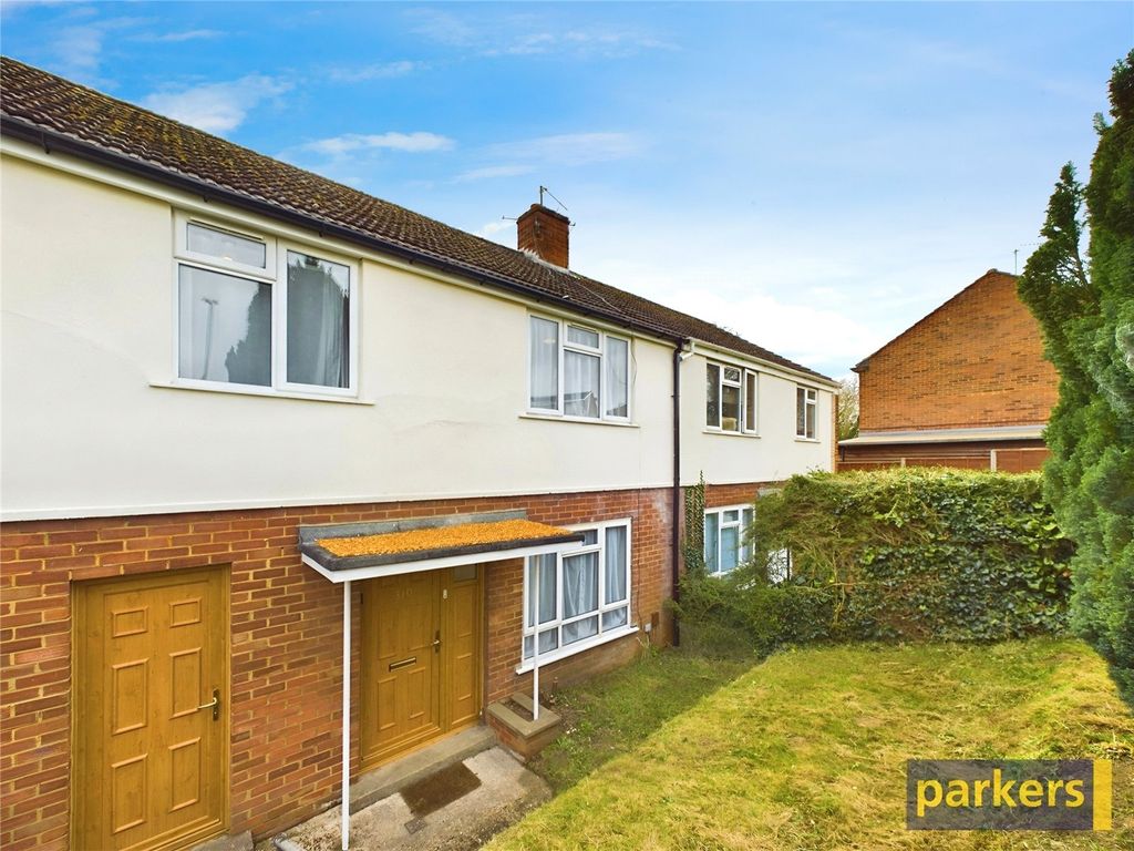 3 bed terraced house for sale in Wensley Road, Reading RG1, £300,000