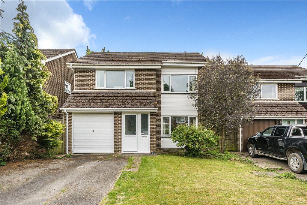 4 bed detached house for sale in Brookfields, West Wellow, Romsey