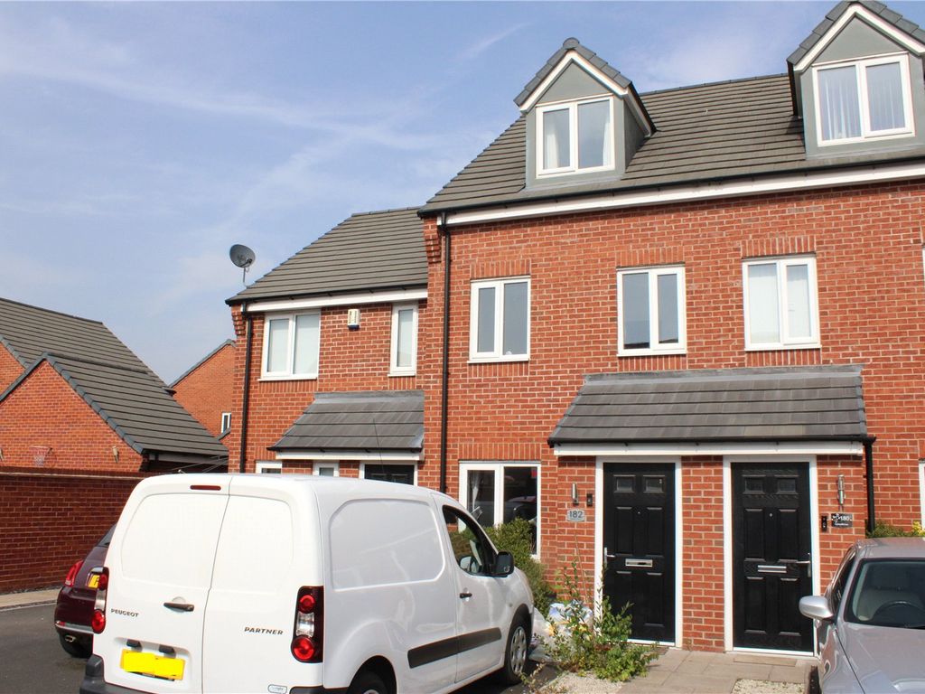 3 bed terraced house for sale in Upton Drive, BurtonOnTrent