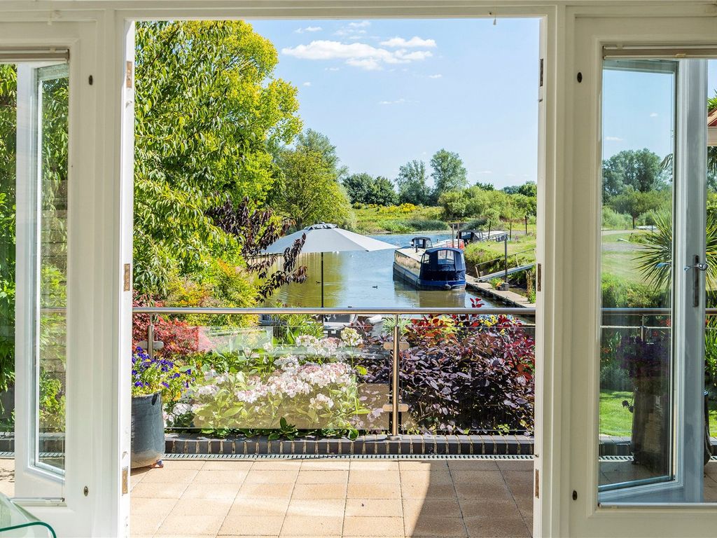 5 bed detached house for sale in The Waterhaven, Earith, Huntingdon, Cambridgeshire PE28 Zoopla