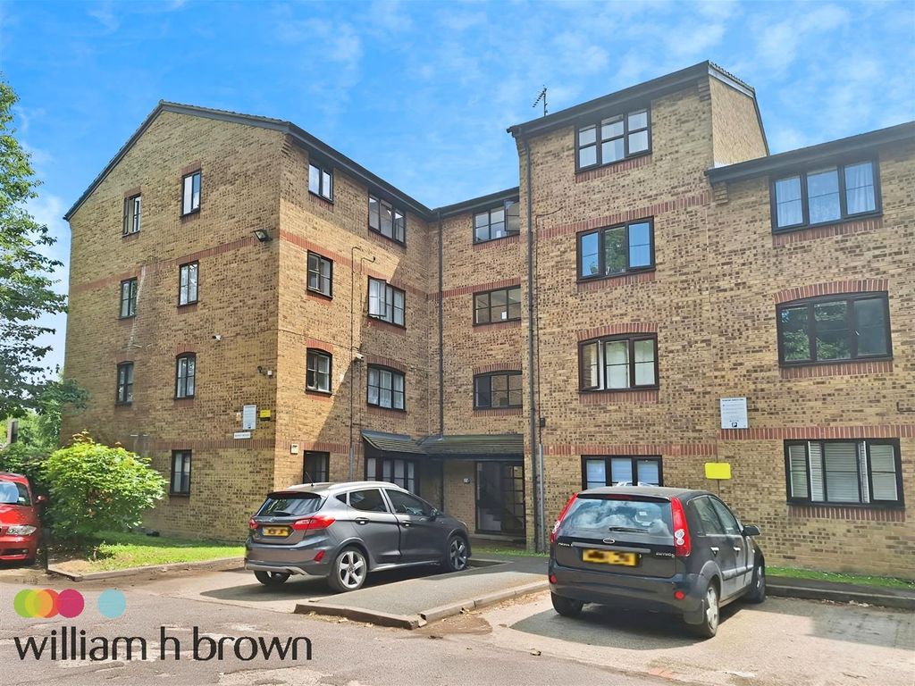 1 bed flat to rent in Bridge Road, Grays RM17, £1,000 pcm Zoopla
