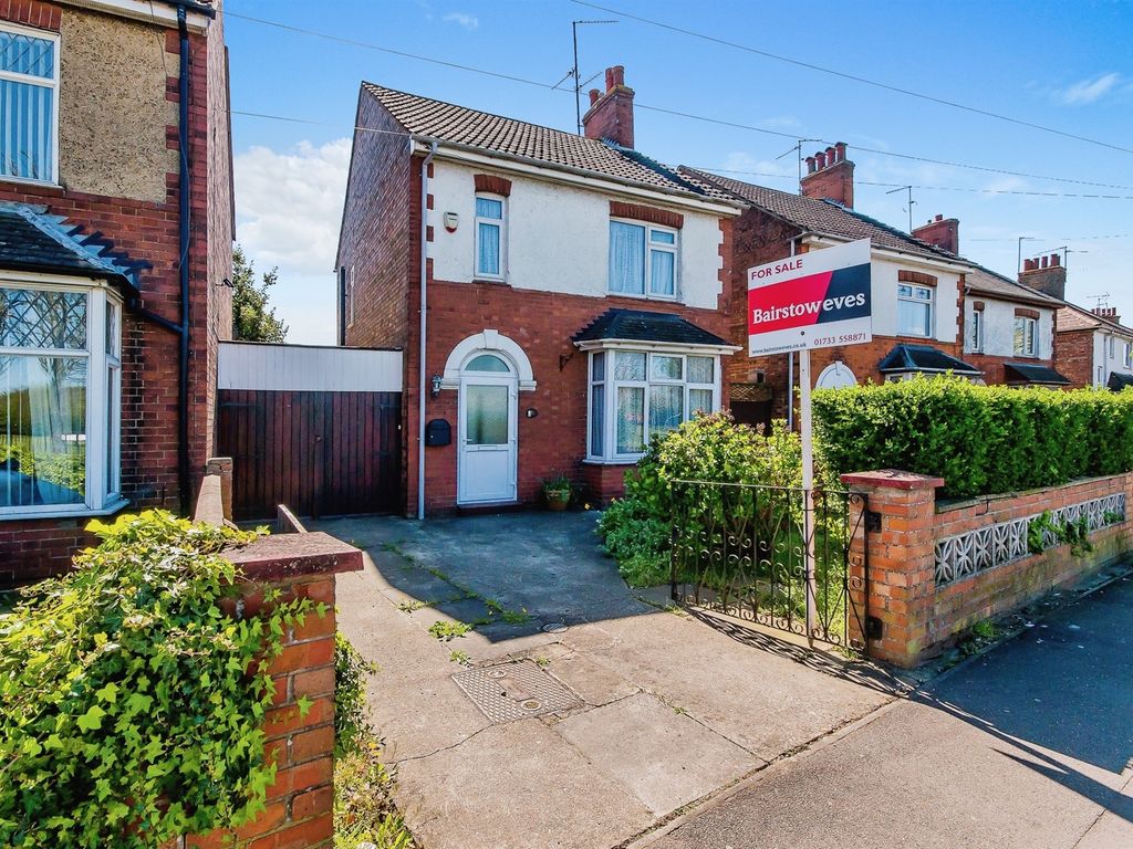 3 bed detached house for sale in Westfield Road, Peterborough PE3 Zoopla