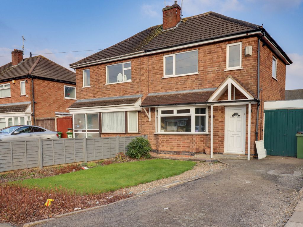 2 bed semidetached house to rent in Kings Drive, Leicester Forest East
