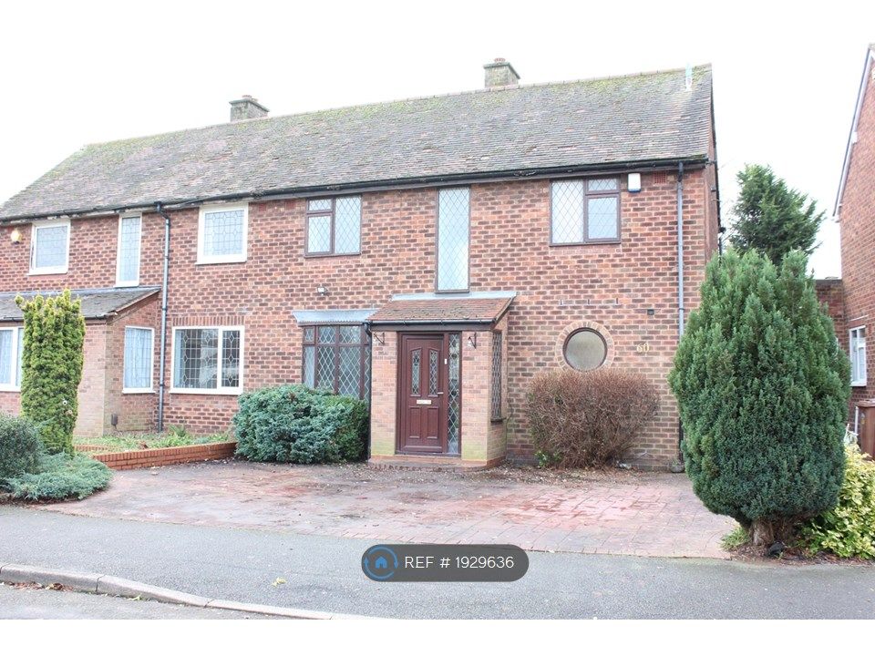 3 bed semidetached house to rent in Cornyx Lane, Solihull B91, £1,595