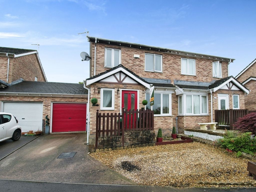 3 bed semidetached house for sale in Pen Llwyn, Broadlands, Bridgend
