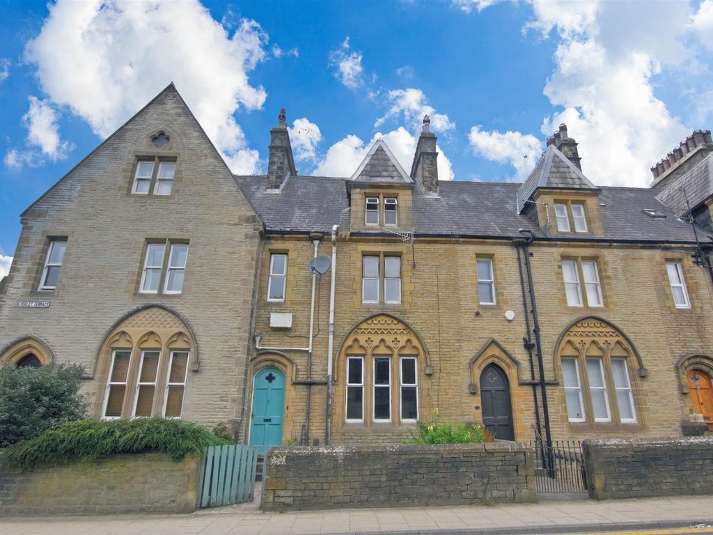 6 bed terraced house for sale in Beverley Terrace, Boothtown, Halifax
