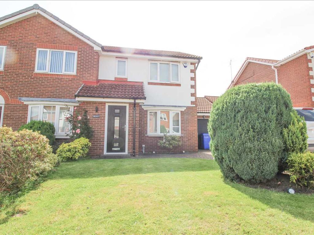 3 bed semidetached house for sale in Bondene Way, Hartford Chase