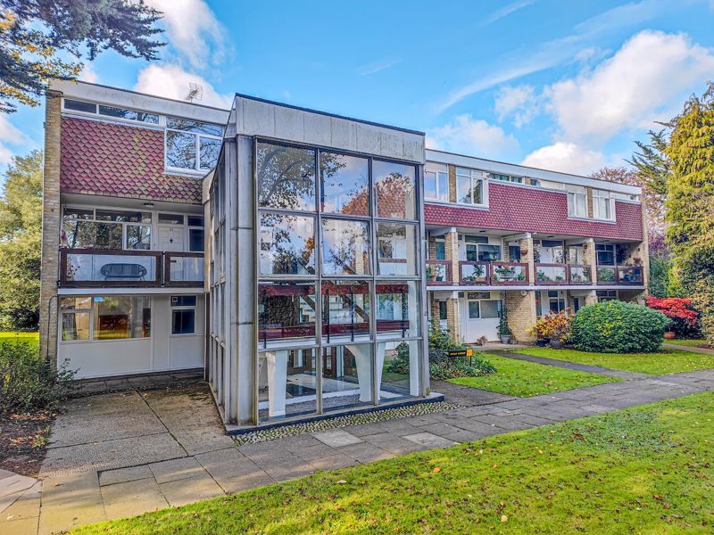 2 bed property for sale in Moat Court, Court Road, London SE9, £325,000