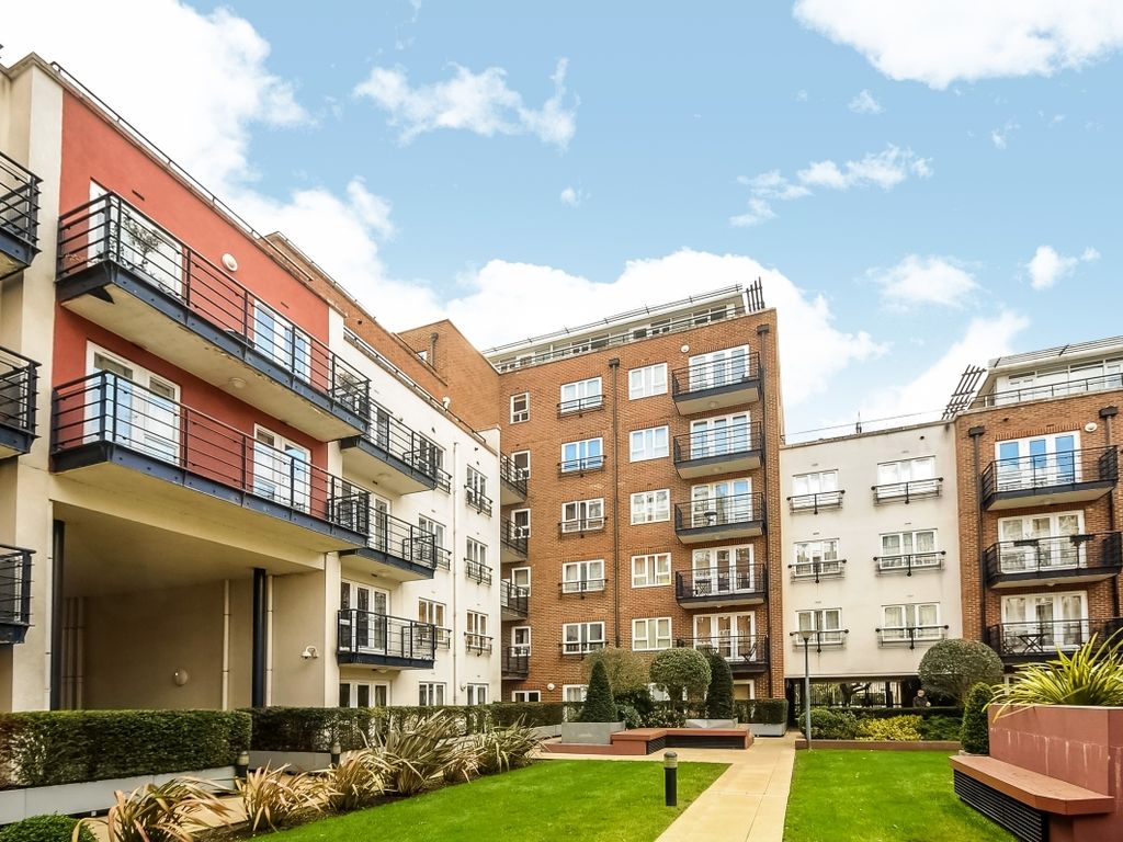 1 bed flat to rent in Seven Kings Way, Kingston KT2, £1,550 pcm Zoopla